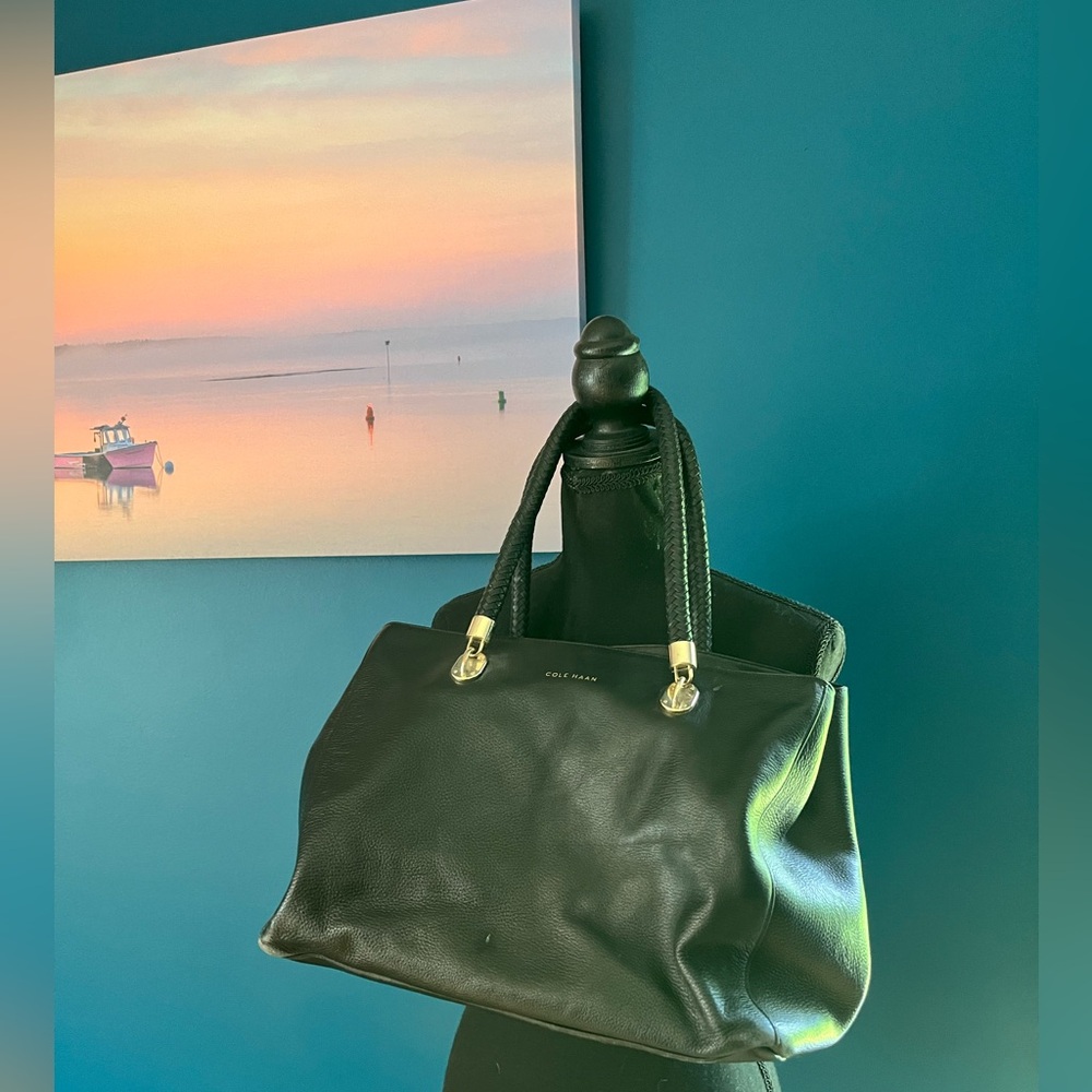 ❤️🔥Cole Haan leather shoulder bag💕❤️